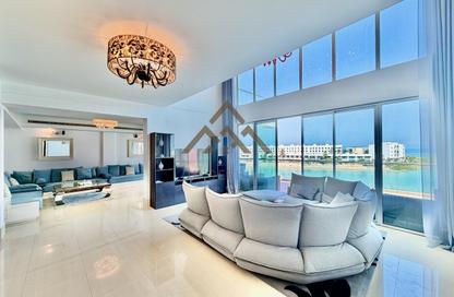 Penthouse - 6 Bedrooms - 7 Bathrooms for sale in Tala Island - Amwaj Islands - Muharraq Governorate