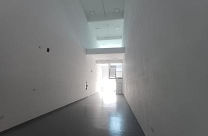 Warehouse - Studio - 1 Bathroom for rent in Diyar Al Muharraq - Muharraq Governorate