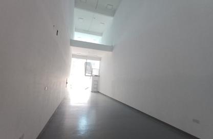 Warehouse - Studio - 1 Bathroom for rent in Diyar Al Muharraq - Muharraq Governorate
