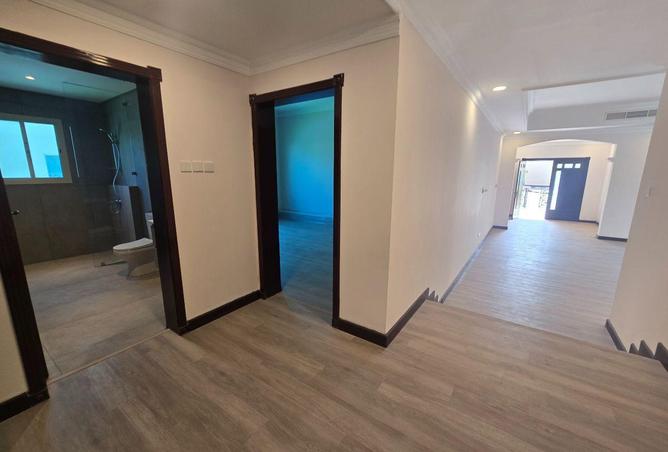 53710526 - Property Image 3