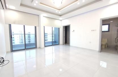Apartment - 2 Bedrooms - 3 Bathrooms for rent in Hidd - Muharraq Governorate