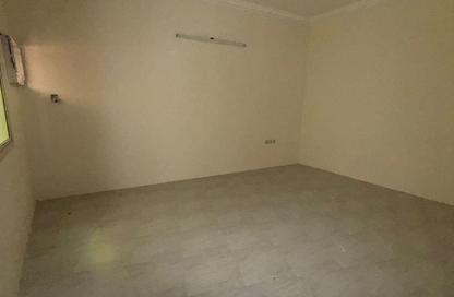 Apartment - 2 Bedrooms - 2 Bathrooms for rent in Tubli - Central Governorate