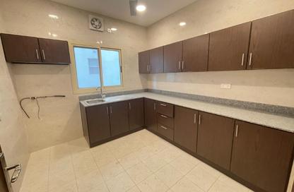 Apartment - 2 Bedrooms - 2 Bathrooms for rent in Um Al Hasam - Manama - Capital Governorate