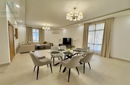 Apartment - 3 Bedrooms - 3 Bathrooms for rent in Al Juffair - Capital Governorate