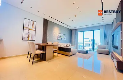 Apartment - 2 Bedrooms - 3 Bathrooms for rent in Reef Island - Capital Governorate