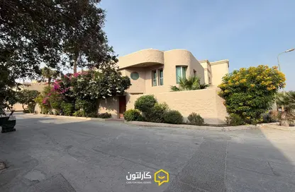 فيلا - 4 غرف نوم - 5 حمامات للبيع في الزنج - المنامة - محافظة العاصمة