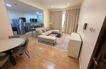 شقة - 2 غرف نوم - 2 حمامات للايجار في الجنبية - المحافظة الشمالية