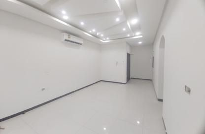 Apartment - 2 Bedrooms - 2 Bathrooms for rent in Hidd - Muharraq Governorate