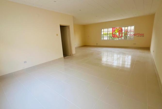 992842 - Property Image 3