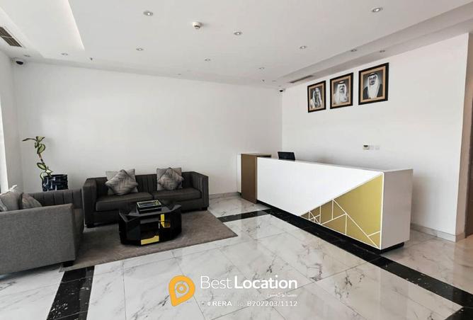 989684 - Property Image 3