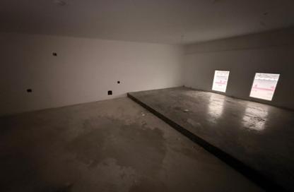 Shop - Studio - 1 for rent in Manama Souq - Manama - Capital Governorate