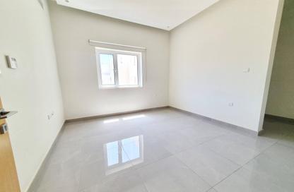 Apartment - 3 Bedrooms - 3 Bathrooms for rent in Tubli - Central Governorate
