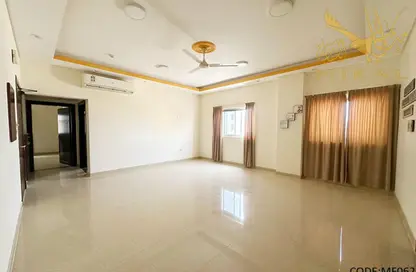 Apartment - 2 Bedrooms - 2 Bathrooms for rent in Busaiteen - Muharraq Governorate