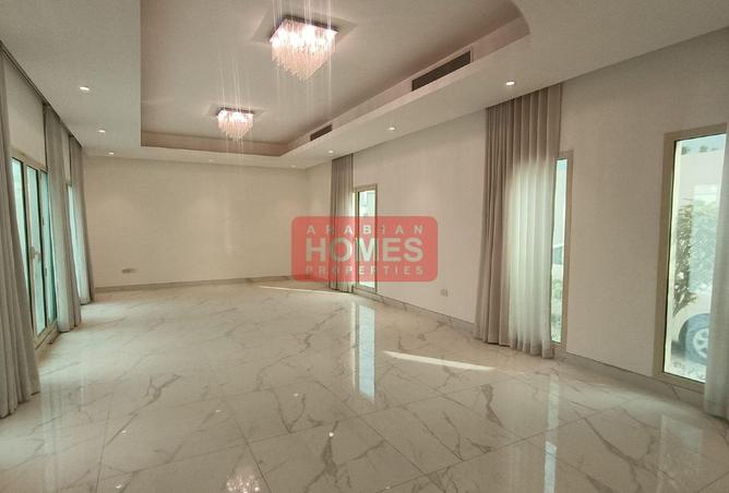 996189 - Property Image 3