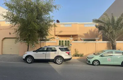 فيلا - 3 غرف نوم - 4 حمامات للبيع في قلالي - المحرق