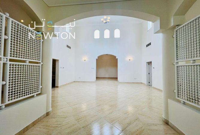 53600198 - Property Image 2