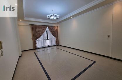 Apartment - 3 Bedrooms - 3 Bathrooms for rent in Al Juffair - Capital Governorate