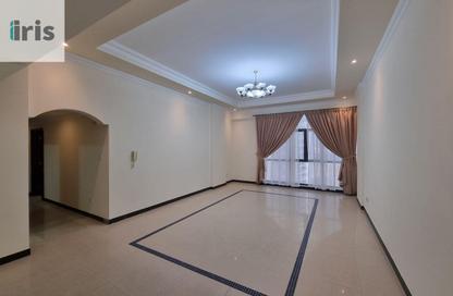 Apartment - 3 Bedrooms - 3 Bathrooms for rent in Al Juffair - Capital Governorate