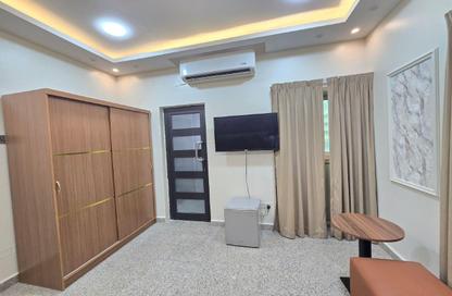Apartment - Studio - 1 Bathroom for rent in Seef - Capital Governorate