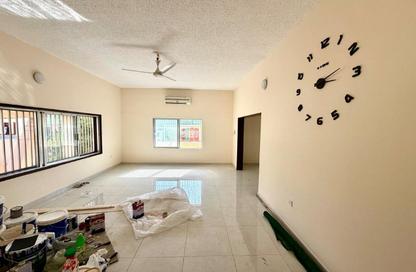 Villa - 3 - 3 for rent in Manama Downtown - Manama - Capital Governorate