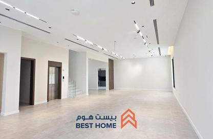 Villa - 4 Bedrooms - 7 Bathrooms for sale in Janabiya - Northern Governorate