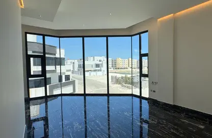 فيلا - 6 غرف نوم - 7 حمامات للبيع في الحد - المحرق