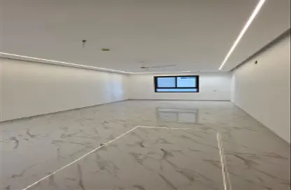 شقة - 3 غرف نوم - 4 حمامات للبيع في الحد - المحرق