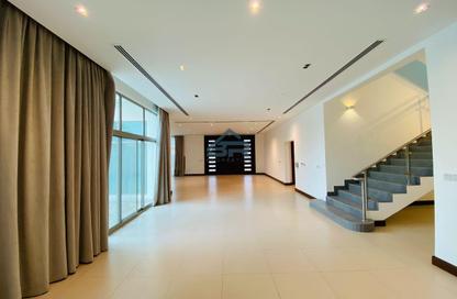 Compound - 4 Bedrooms - 4 Bathrooms for rent in Hamala - Northern Governorate