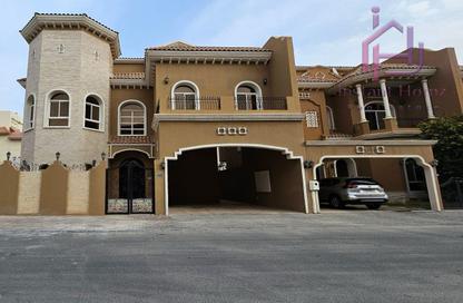 Compound - 4 Bedrooms - 5 Bathrooms for rent in Janabiya - Northern Governorate