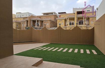 Compound - 4 Bedrooms - 5 Bathrooms for rent in Janabiya - Northern Governorate