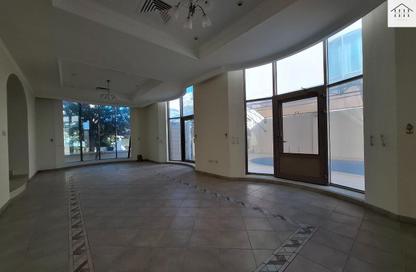 Villa - 4 Bedrooms - 7 Bathrooms for rent in Zinj - Manama - Capital Governorate