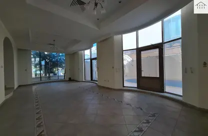 Villa - 4 Bedrooms - 7 Bathrooms for rent in Zinj - Manama - Capital Governorate