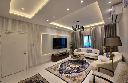 Apartment - 3 Bedrooms - 3 Bathrooms for rent in Busaiteen - Muharraq Governorate