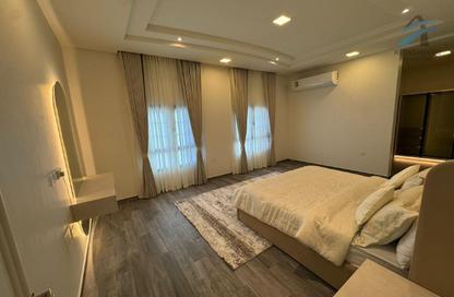 Villa - 5 Bedrooms - 5 Bathrooms for rent in Busaiteen - Muharraq Governorate
