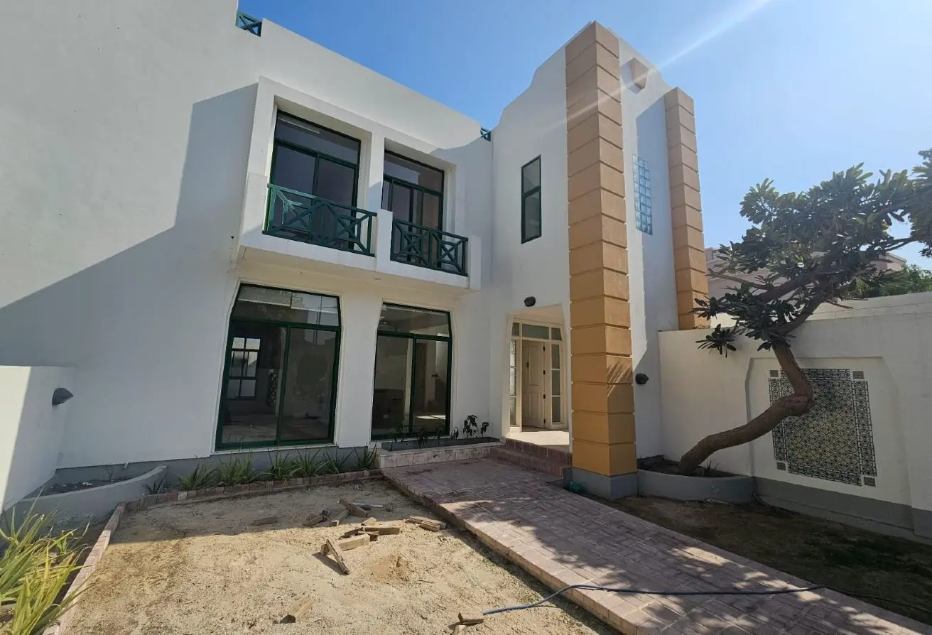 989649 - Property Main Image