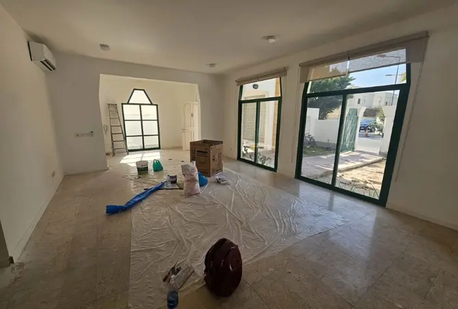 989649 - Property Image 2