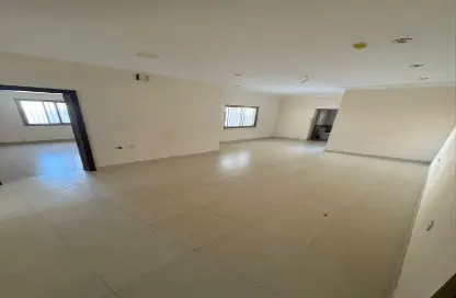 Apartment - 2 Bedrooms - 2 Bathrooms for rent in Galali - Muharraq Governorate