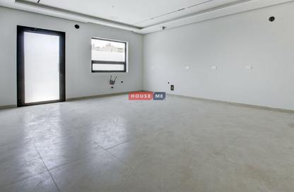 Villa - 4 Bedrooms - 5 Bathrooms for sale in Nuwaidrat - Central Governorate