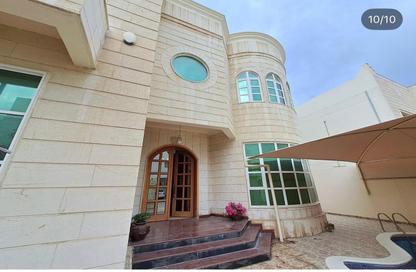 Villa - 5 Bedrooms - 4 Bathrooms for rent in Galali - Muharraq Governorate
