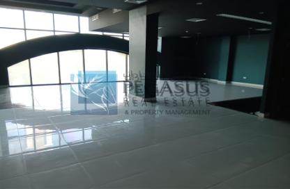 Show Room - Studio - 4 for rent in Sanabis - Manama - Capital Governorate