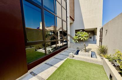 Villa - 5 Bedrooms - 7 Bathrooms for sale in Busaiteen - Muharraq Governorate