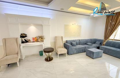 Apartment - 3 Bedrooms - 3 Bathrooms for rent in Sanabis - Manama - Capital Governorate