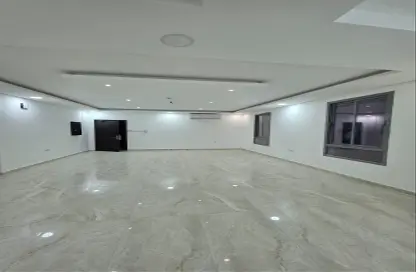 Apartment - 3 Bedrooms - 3 Bathrooms for sale in Hidd - Muharraq Governorate