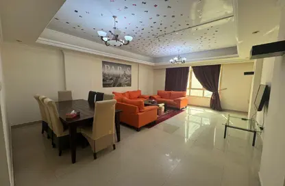 Apartment - 2 Bedrooms - 3 Bathrooms for rent in Al Juffair - Capital Governorate