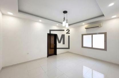 Apartment - 3 Bedrooms - 3 Bathrooms for sale in Busaiteen - Muharraq Governorate