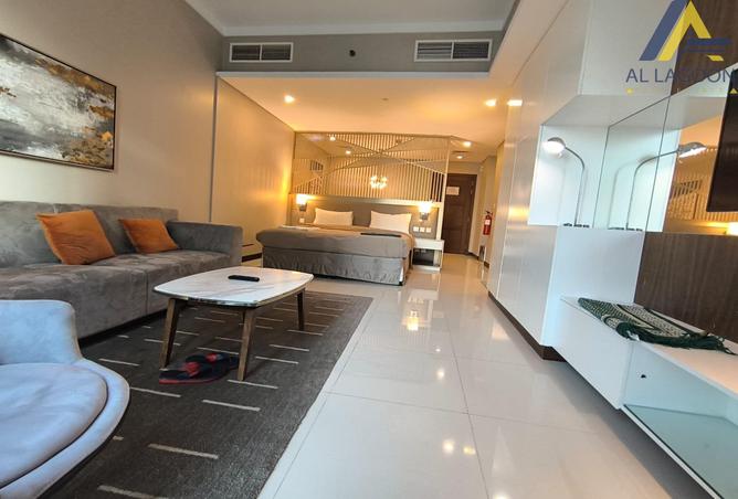 988916 - Property Image 3