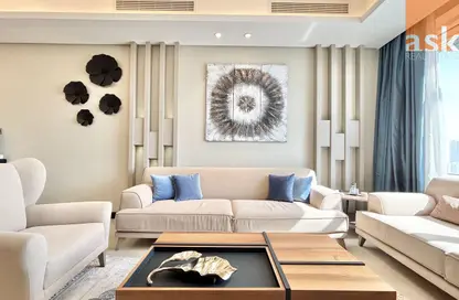 Apartment - 2 Bedrooms - 4 Bathrooms for rent in Al Juffair - Capital Governorate