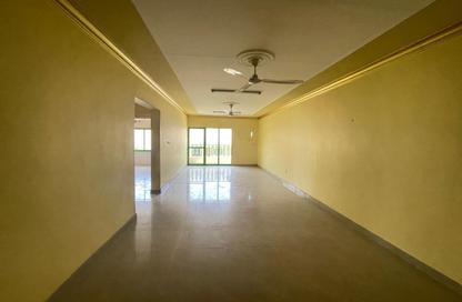 Apartment - 2 Bedrooms - 2 Bathrooms for rent in Mahooz - Manama - Capital Governorate