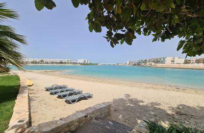 شقة - 4 غرف نوم - 5 حمامات للايجار في جزيرة تالا - أمواج - المحرق