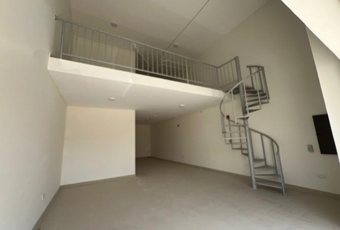 985213 - Property Image 2